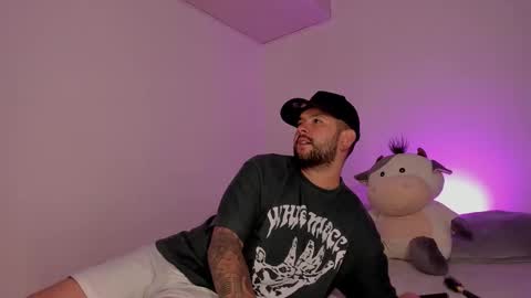 Lola  Apolo online show from 09-17-25, 04:03