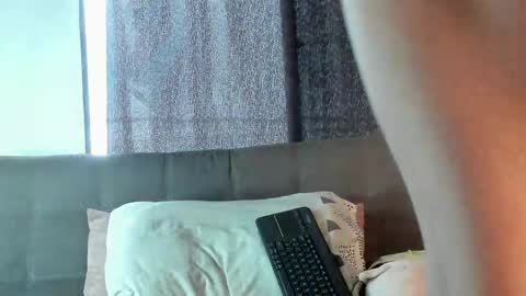 Snapshot of apolostrong chatting on 05-11-26, 10:18 Apolo-strong online show from 05-11-26, 10:18