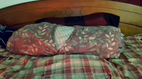 Snapshot of apoundofbutter chatting on 12-22-25, 11:24 apoundofbutter online show from 12-22-25, 11:24