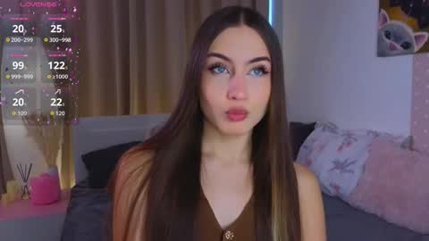 Vicki online show from 12-14-25, 09:03