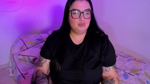 Snapshot of apriilpeach_ chatting on 01-15-26, 12:26 Maria online show from 01-15-26, 12:26