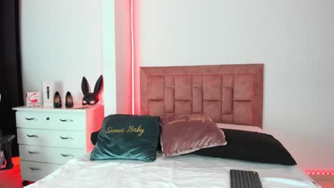 april collinsxx online show from 03-25-26, 11:22