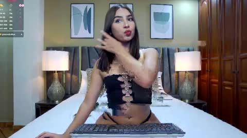 Snapshot of april_derricks chatting on 05-05-26, 01:35 April online show from 05-05-26, 01:35