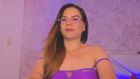 Isabella online show from 05-21-26, 10:06