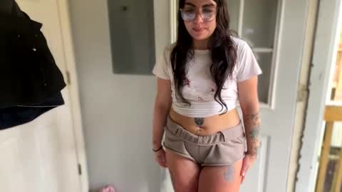 Snapshot of aprilanna chatting on 12-17-24, 05:58 AnnaApril420 online show from 12-17-24, 05:58