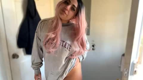 Snapshot of aprilanna chatting on 01-06-25, 09:00 AnnaApril420 online show from 01-06-25, 09:00