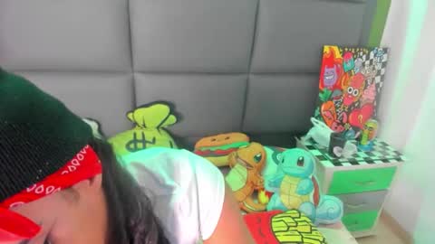 aprill_fox online show from 11-19-25, 02:39