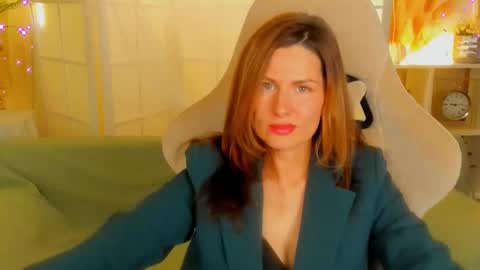 Snapshot of aprill_o_nill chatting on 12-07-24, 09:39 aprill_o_nill online show from 12-07-24, 09:39