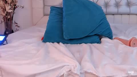 Snapshot of aprillebony chatting on 12-24-24, 11:11 APRIL online show from 12-24-24, 11:11