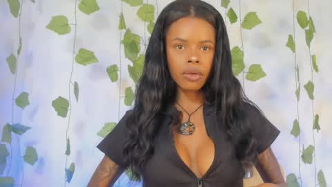 Snapshot of aprillebony chatting on 01-21-25, 05:51 APRIL online show from 01-21-25, 05:51
