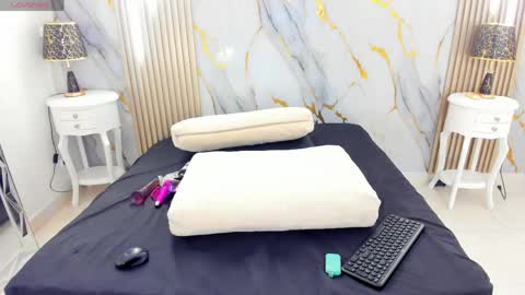 aprillross online show from 04-11-26, 12:31