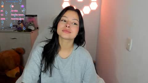 aqua emilly online show from 12-15-25, 11:53