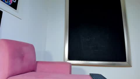 Snapshot of aquiles_elpapi chatting on 10-10-25, 11:53 AquilesElpapi online show from 10-10-25, 11:53