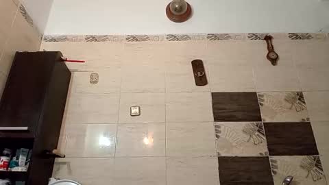 Snapshot of aquinn2000 chatting on 12-02-25, 06:19 aquinn2000 online show from 12-02-25, 06:19