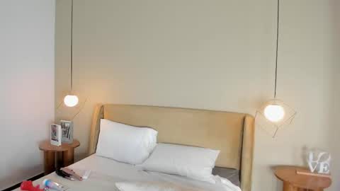  Ara Ferrer  online show from 03-11-26, 09:32