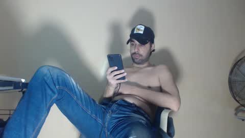 Snapshot of arabebigcock chatting on 10-24-25, 07:27 ARABE online show from 10-24-25, 07:27