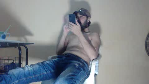 Snapshot of arabebigcock chatting on 11-27-25, 07:10 ARABE online show from 11-27-25, 07:10