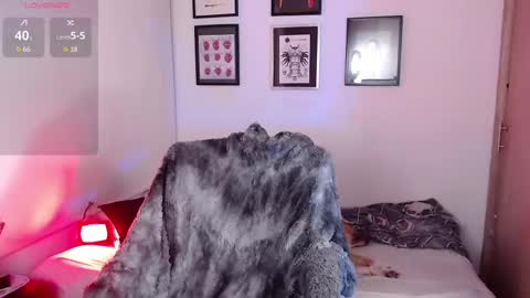 Arabella online show from 10-16-25, 02:12