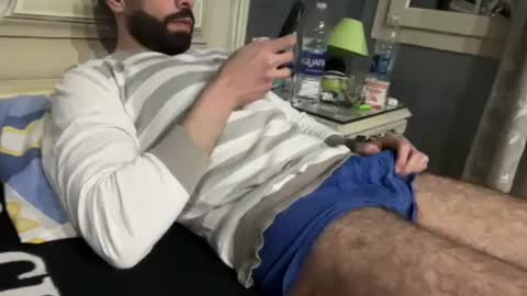 Snapshot of arabman991 chatting on 12-28-24, 01:50 Egyptian Man online show from 12-28-24, 01:50