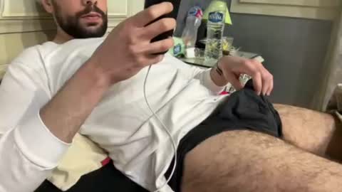 Snapshot of arabman991 chatting on 02-26-25, 01:00 Egyptian Man online show from 02-26-25, 01:00