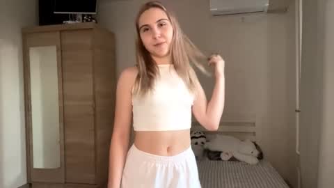 Emi online show from 11-16-25, 01:17