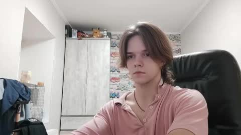 Snapshot of arcanetracer chatting on 12-17-25, 08:26 Daniel online show from 12-17-25, 08:26