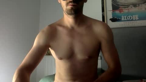 Snapshot of arcticcuddle chatting on 05-30-26, 11:29 arcticcuddle online show from 05-30-26, 11:29