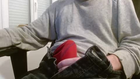 Snapshot of arekusan6 chatting on 12-23-24, 04:06 Arek online show from 12-23-24, 04:06