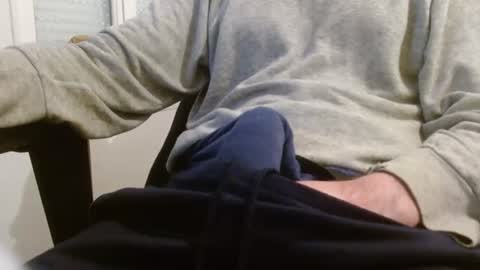 Snapshot of arekusan6 chatting on 12-28-24, 09:42 Arek online show from 12-28-24, 09:42