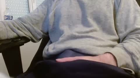 Snapshot of arekusan6 chatting on 01-07-25, 02:51 Arek online show from 01-07-25, 02:51