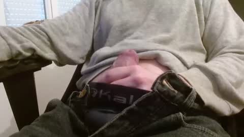 Snapshot of arekusan6 chatting on 01-09-25, 12:52 Arek online show from 01-09-25, 12:52