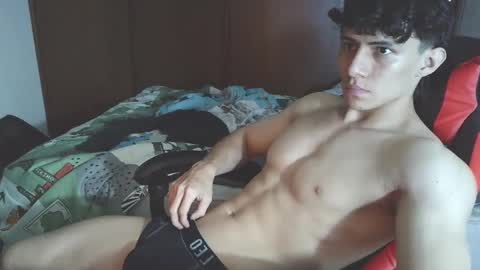 Snapshot of ares_aestheticgod chatting on 10-04-25, 05:05 Ares D online show from 10-04-25, 05:05