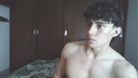 Snapshot of ares_aestheticgod chatting on 10-12-25, 02:43 Ares D online show from 10-12-25, 02:43