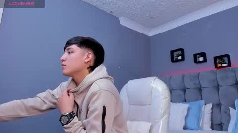 Snapshot of ares_di_martin chatting on 11-05-25, 04:56 Ares online show from 11-05-25, 04:56