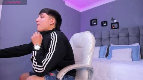 Snapshot of ares_di_martin chatting on 11-08-25, 05:29 Ares online show from 11-08-25, 05:29