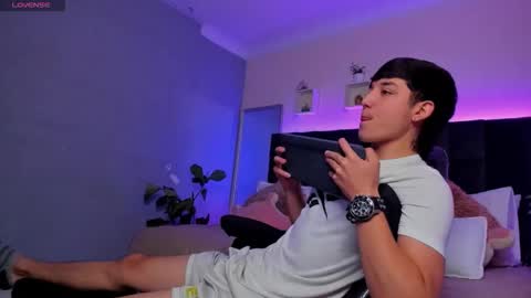 Snapshot of ares_di_martin chatting on 12-02-25, 02:34 Ares online show from 12-02-25, 02:34