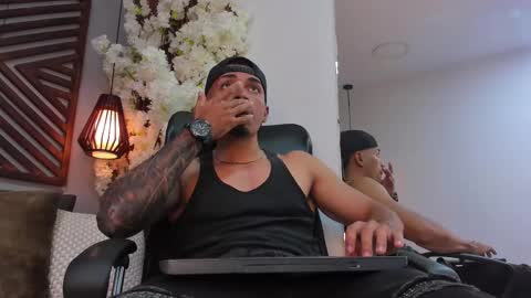 Snapshot of ares_stone chatting on 11-30-25, 02:43 Ares Stone online show from 11-30-25, 02:43