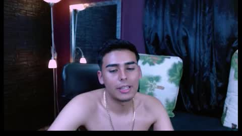 Snapshot of arescolt chatting on 11-07-25, 08:31 MATTHEW online show from 11-07-25, 08:31