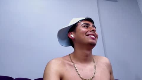 Snapshot of arescolt chatting on 11-19-25, 06:08 MATTHEW online show from 11-19-25, 06:08