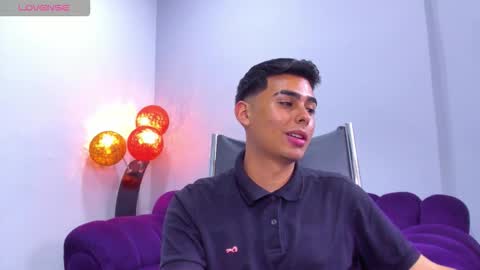 Snapshot of arescolt chatting on 11-27-25, 04:31 MATTHEW online show from 11-27-25, 04:31