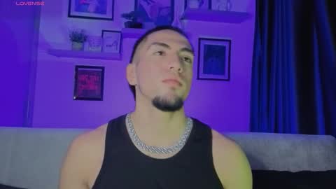 Snapshot of aresmassimox chatting on 11-22-25, 04:11 Mateo online show from 11-22-25, 04:11