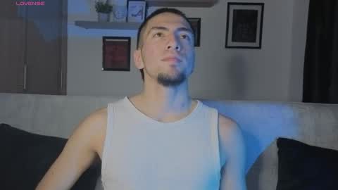 Snapshot of aresmassimox chatting on 11-24-25, 04:12 Mateo online show from 11-24-25, 04:12