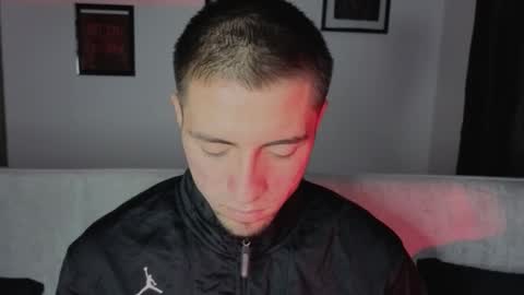 Snapshot of aresmassimox chatting on 11-25-25, 06:02 Mateo online show from 11-25-25, 06:02