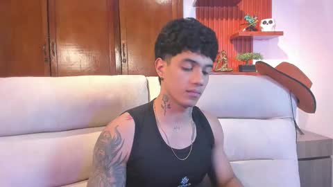 Snapshot of aress444 chatting on 09-11-25, 02:00 aress444 online show from 09-11-25, 02:00