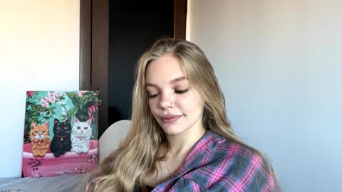 Amelia online show from 12-16-25, 07:24