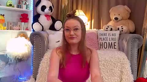 Snapshot of ari3el chatting on 02-04-26, 10:36 Ariel online show from 02-04-26, 10:36