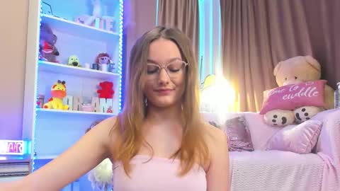 Snapshot of ari3el chatting on 03-03-26, 02:23 Ariel online show from 03-03-26, 02:23