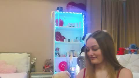 Snapshot of ari3el chatting on 03-21-26, 04:32 Ariel online show from 03-21-26, 04:32