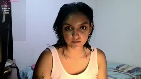 Snapshot of ari_20_ chatting on 06-05-26, 05:29 Bella online show from 06-05-26, 05:29