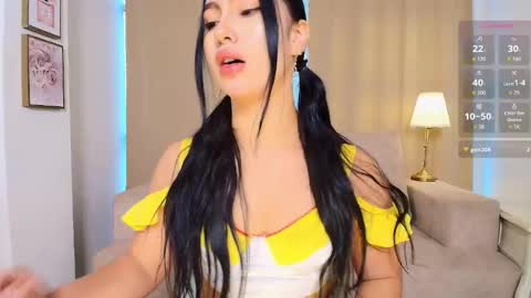 Ari online show from 10-08-25, 01:20